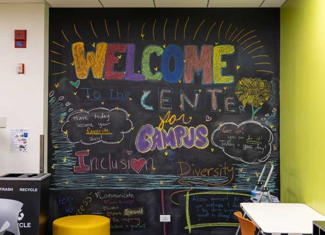 Welcome sign in chalk.